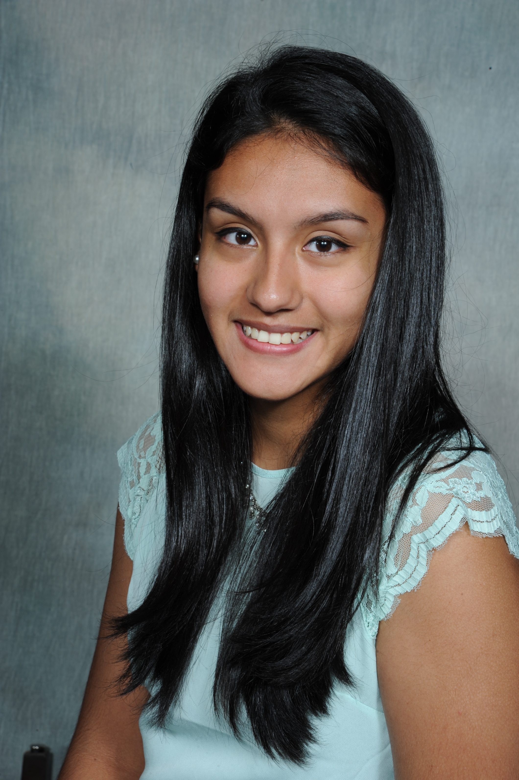 Pullman Scholar Spotlight: Maribell Heredia, ’17